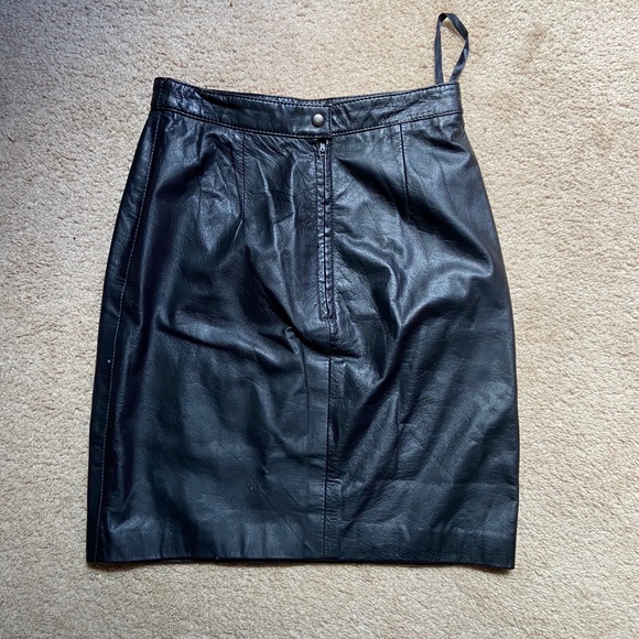 IOU Leather skirt - Picture 2 of 3